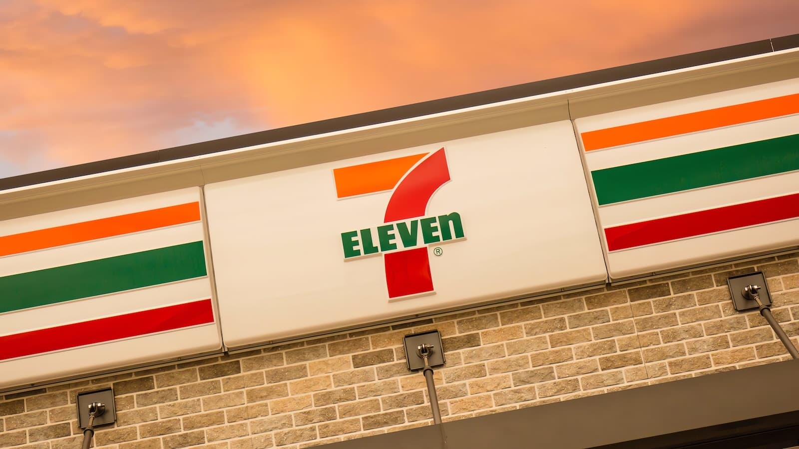 7-Eleven breach exposes data of 185,000 customers