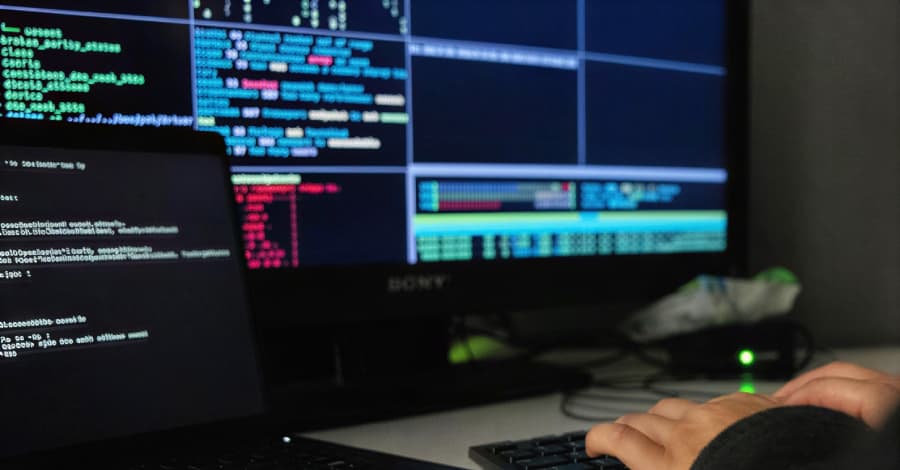 Iranian Hackers Use DLL Technique in Global Espionage Push
